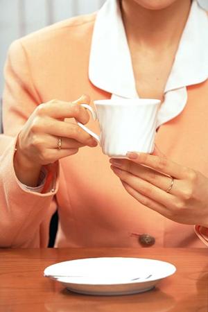 新大阪駅内にある便利な駅弁と大阪みやげの専門店｜PLUSTA新大阪幹線中央改札内の魅力と店舗情報